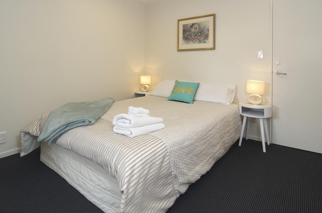 Riccarton Loft - Christchurch Holiday Homes ภายนอก รูปภาพ