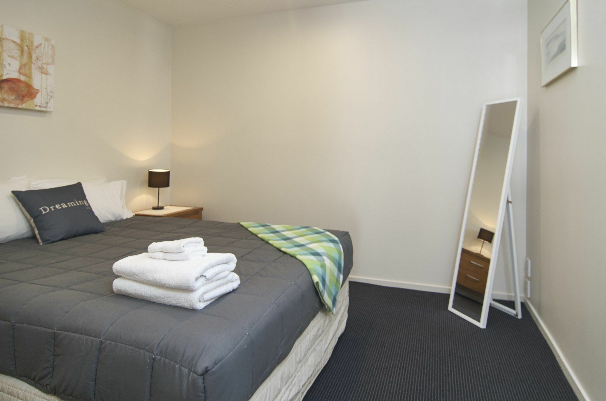 Riccarton Loft - Christchurch Holiday Homes ภายนอก รูปภาพ